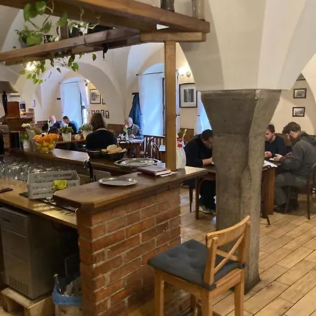 게스트하우스 A Restaurace Modra Ruze 3*