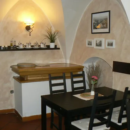 Πανσιόν A Restaurace Modra Ruze Tábor