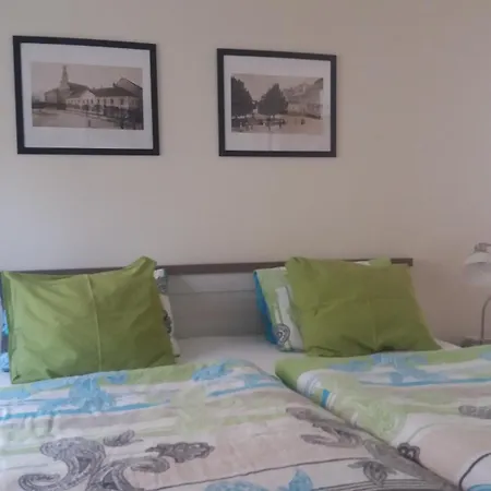 A Restaurace Modra Ruze